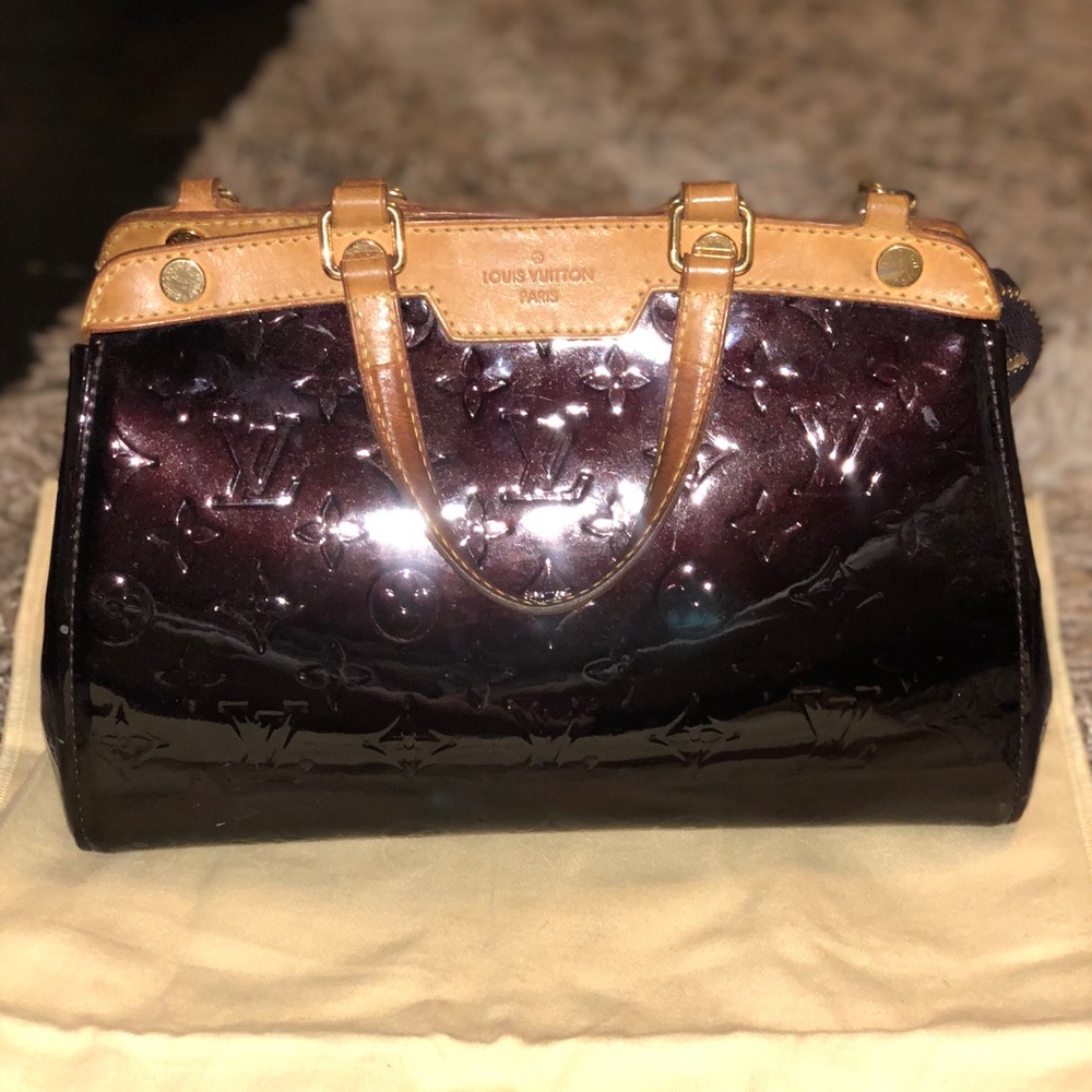 AUTHENTIC Luis Vuitton Amarante Brea PM Bag